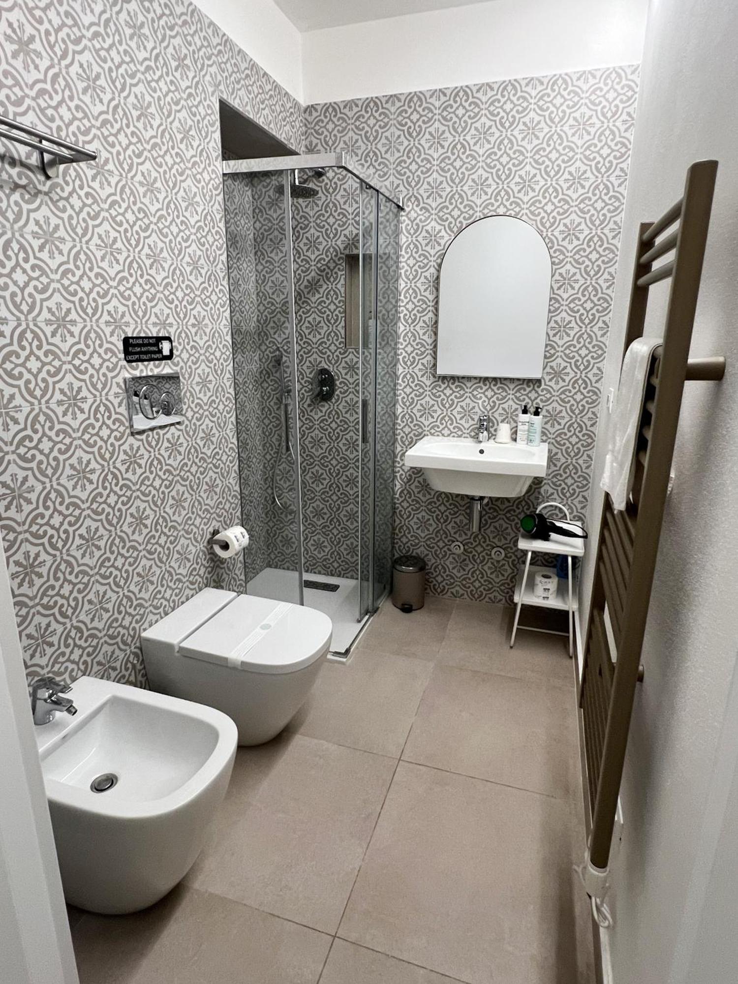 Mercadante Suite Central City มิลาน ภายนอก รูปภาพ