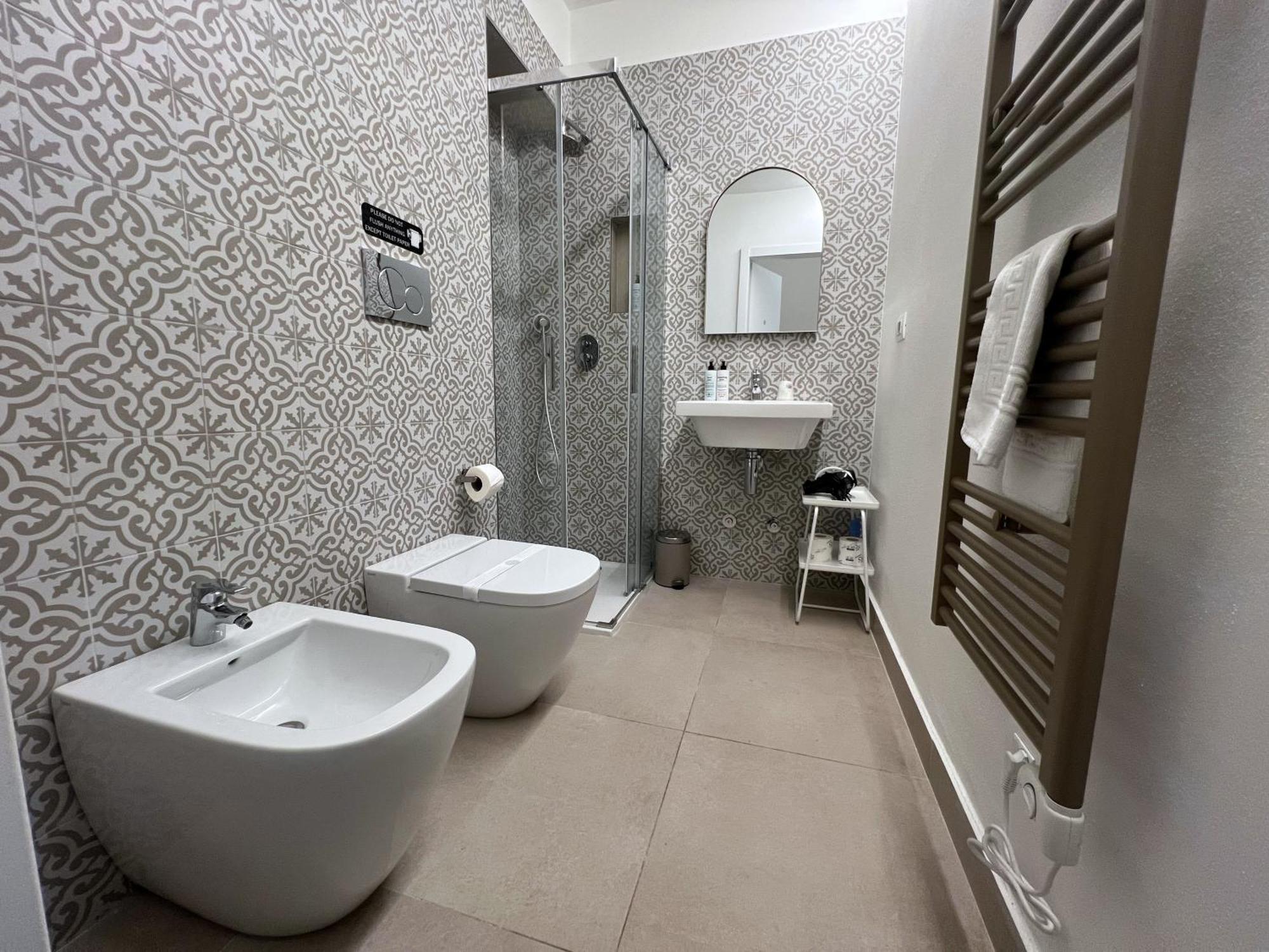 Mercadante Suite Central City มิลาน ภายนอก รูปภาพ